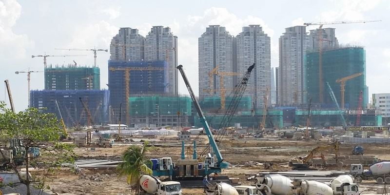 Real estate urged to seek out stable capital