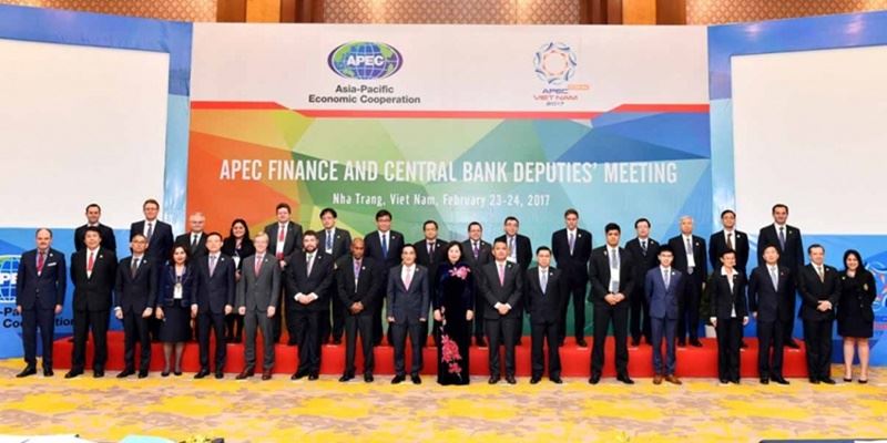 Top APEC finance officials review priorities